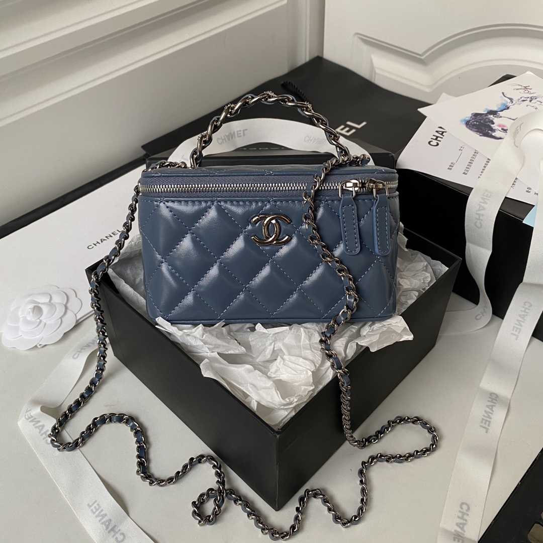 Lambskin Vanity Chain Shoulder Bag Makeup Case AP3593 Dark Blue